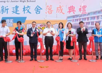 勝利國中校舍整體建築落成 學校辦園遊會熱鬧慶啟用