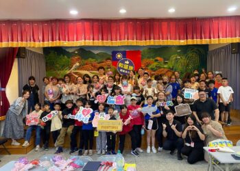 暐順集團訪偏鄉 公益活動慶母親節