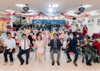 快樂麗康攜手光復中學時尚造型科至新竹榮家義剪送暖