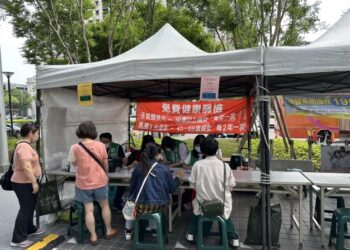 守護女性健康抽禮券 楊文科鼓勵婦女做癌症篩檢