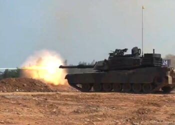 影音/地表最強戰車M1A2T實彈射擊 19發全命中