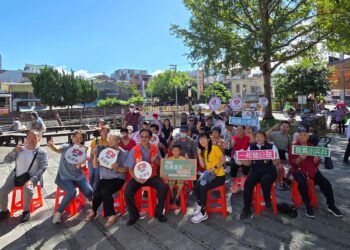 竹東森友農遊公益市集 場面氣氛熱鬧溫馨
