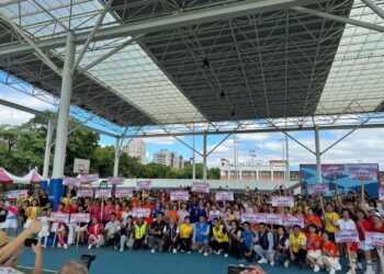 竹南鎮113年舞出精彩廣場舞展演SHOW 場面熱鬧