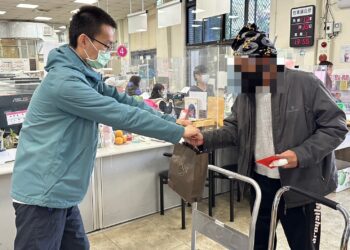 竹東鎮公所關懷低收入戶發放物資及慰問金 310戶受惠