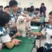 馬國高中生遊學團參訪元培醫事科大　體驗寵物保健與新生兒照顧